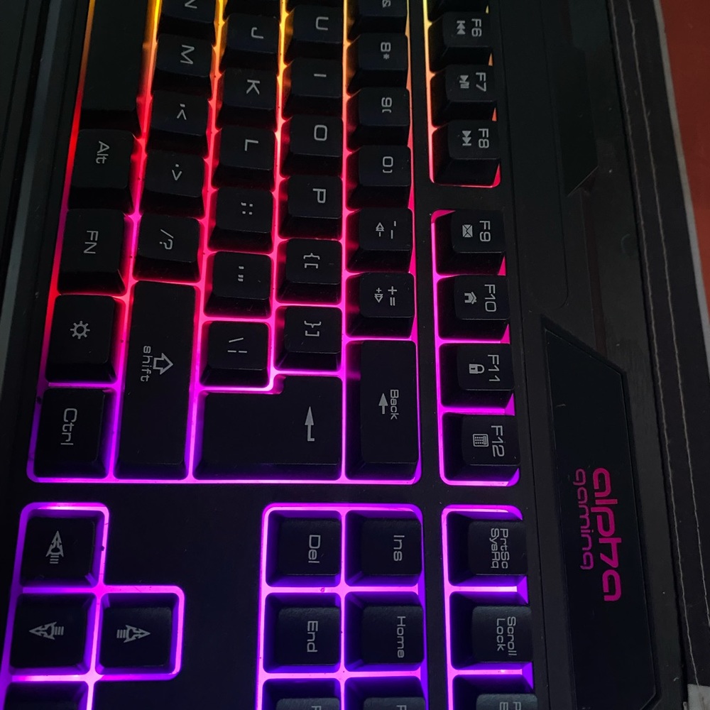 Gaming Keyboard - Light Up